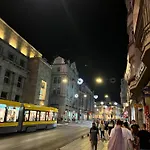 شقة Sena Center