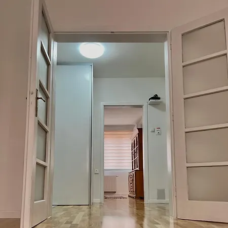 Sena Center Apartment *